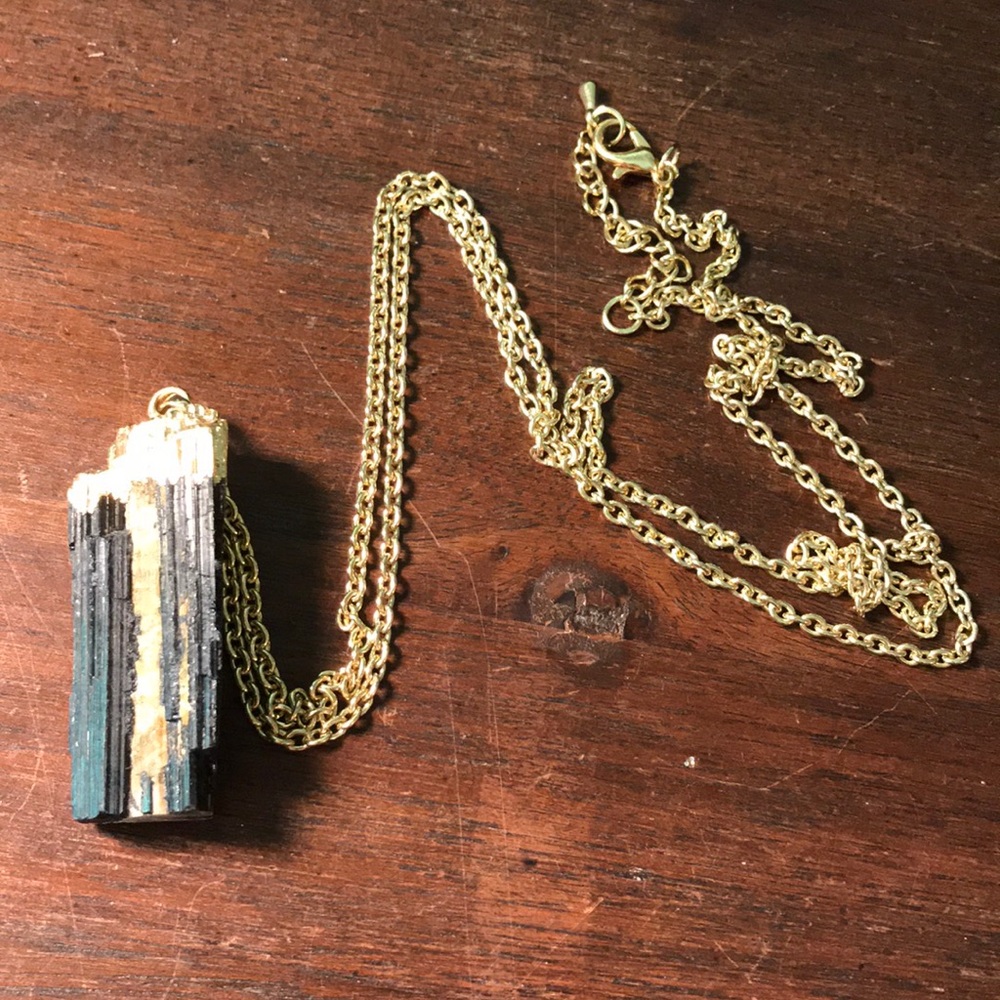 long layering rock necklace